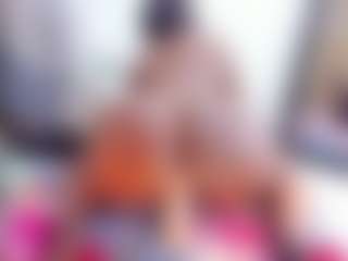 Live cam show with Laura Saenz - Fingering on CamwithHer