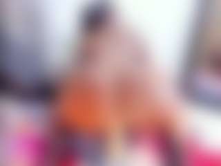 Laura Saenz's Live Sex Cam Show