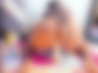Laura Saenz's Live Sex Cam Show