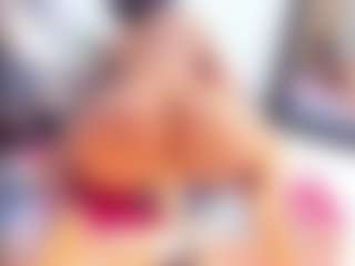 Laura Saenz's Live Sex Cam Show