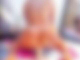 Laura Saenz's Live Sex Cam Show