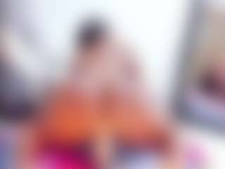 Laura Saenz's Live Sex Cam Show