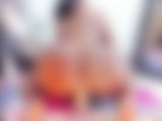 Laura Saenz's Live Sex Cam Show