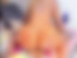 Laura Saenz's Live Sex Cam Show