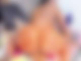 Laura Saenz's Live Sex Cam Show