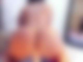 Laura Saenz's Live Sex Cam Show
