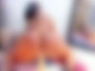 Laura Saenz's Live Sex Cam Show