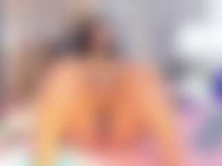 Laura Saenz's Live Sex Cam Show