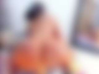 Live cam show with Laura Saenz - Shaved on madthumbs