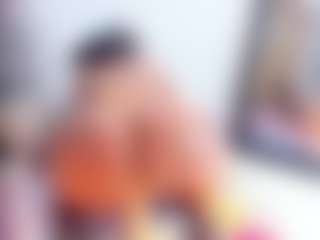 Laura Saenz's Live Sex Cam Show