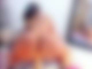 Laura Saenz's Live Sex Cam Show