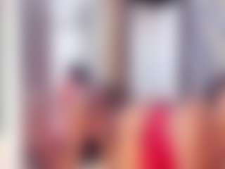 Live cam show with Laura Saenz - Black HD on Mixed Magazine Live