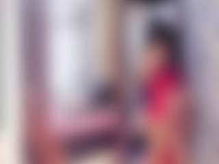 Laura Saenz's Live Sex Cam Show