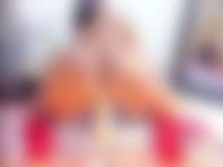Laura Saenz's Live Sex Cam Show