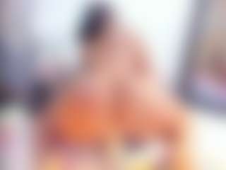 Laura Saenz's Live Sex Cam Show