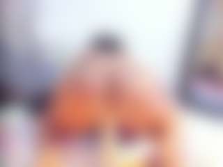 Laura Saenz's Live Sex Cam Show