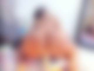 Laura Saenz's Live Sex Cam Show