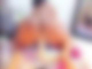 Laura Saenz's Live Sex Cam Show