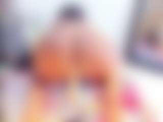Laura Saenz's Live Sex Cam Show