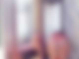 Laura Saenz's Live Sex Cam Show