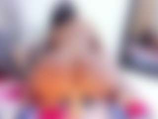Laura Saenz's Live Sex Cam Show