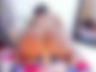 Laura Saenz's Live Sex Cam Show