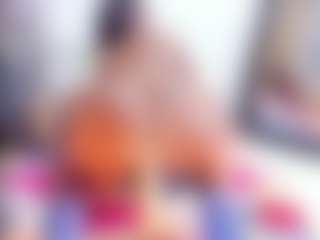 Laura Saenz's Live Sex Cam Show