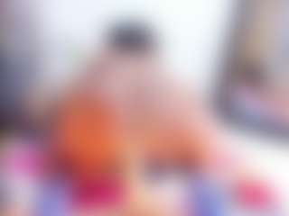 Laura Saenz's Live Sex Cam Show
