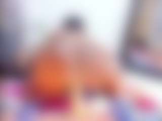 Laura Saenz's Live Sex Cam Show