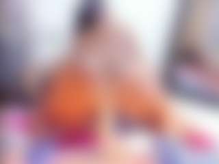 Laura Saenz's Live Sex Cam Show