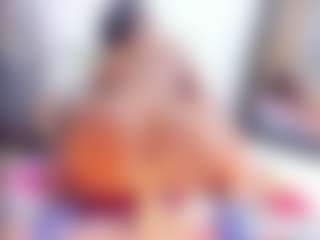 Laura Saenz's Live Sex Cam Show