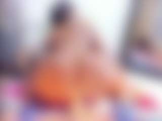 Laura Saenz's Live Sex Cam Show