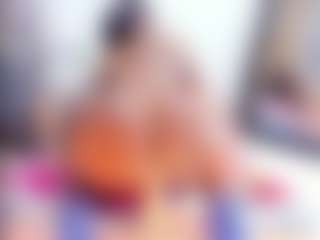Laura Saenz's Live Sex Cam Show