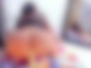 Laura Saenz's Live Sex Cam Show
