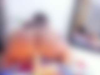 Laura Saenz's Live Sex Cam Show