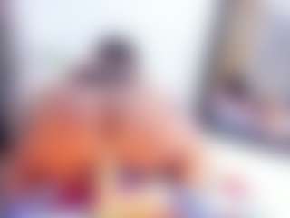 Laura Saenz's Live Sex Cam Show