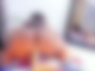 Laura Saenz's Live Sex Cam Show