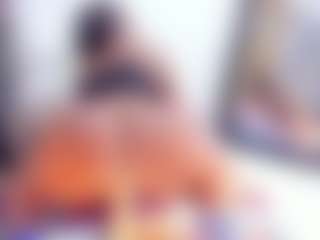 Laura Saenz's Live Sex Cam Show