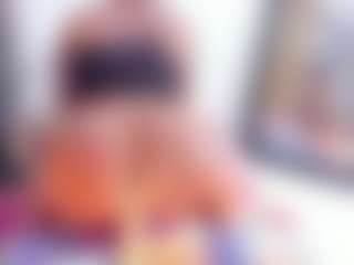 Laura Saenz's Live Sex Cam Show