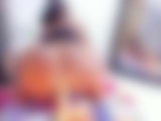 Laura Saenz's Live Sex Cam Show