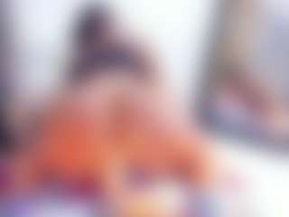 Laura Saenz's Live Sex Cam Show
