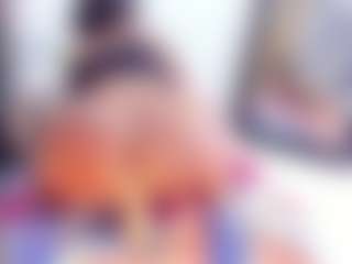 Laura Saenz's Live Sex Cam Show