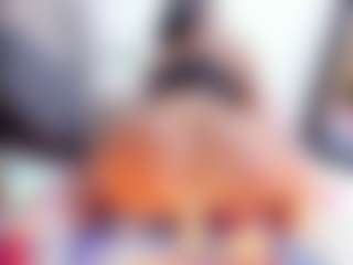 Laura Saenz's Live Sex Cam Show