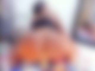 Laura Saenz's Live Sex Cam Show