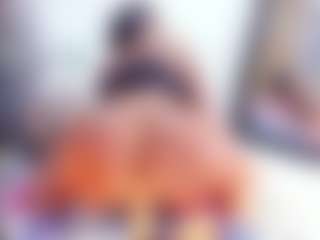 Laura Saenz's Live Sex Cam Show