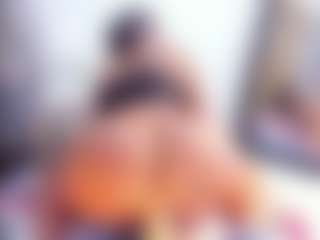 Laura Saenz's Live Sex Cam Show