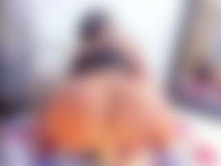 Laura Saenz's Live Sex Cam Show