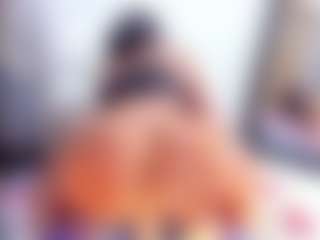 Laura Saenz's Live Sex Cam Show