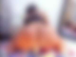 Laura Saenz's Live Sex Cam Show