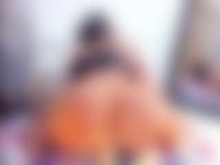 Laura Saenz's Live Sex Cam Show